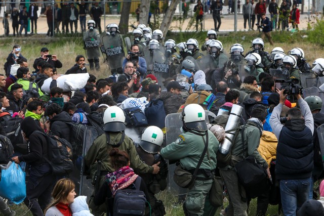 Kwiecień 2019 r. Migranci idący w stronę UE starli się z grecką policją