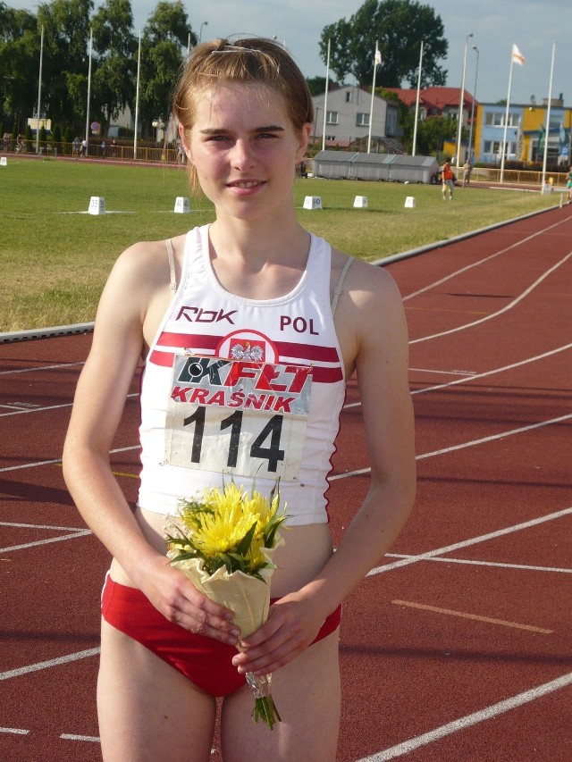 Ewa Jacniak swoją karierę sportową rozpoczynała w SKB Kraśnik pod kierunkiem trenera Zbigniewa Białego