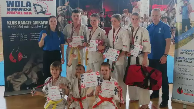 Duży sukces Karate Klub Morawica. Zawodnicy tego klubu ukończyli zawody w Warszawie, z ponad 8 medalami.
