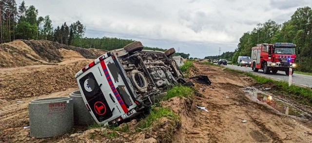 Kolizja z udziałem karetki na drodze Ełk - Sędki