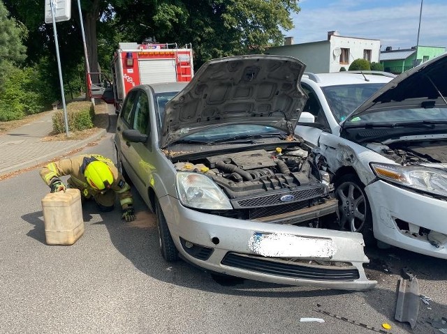 W Złocieńcu zderzyły się dwa samochody osobowe.