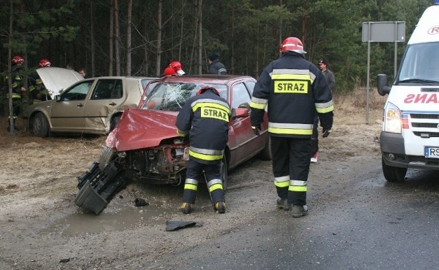 Zgnieciony opel.