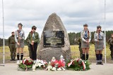 Odsłonięcie obelisku poświęconego żołnierzom wyklętym Armii Krajowej "Świerki-2" w Pszczółczynie [zdjęcia, wideo]