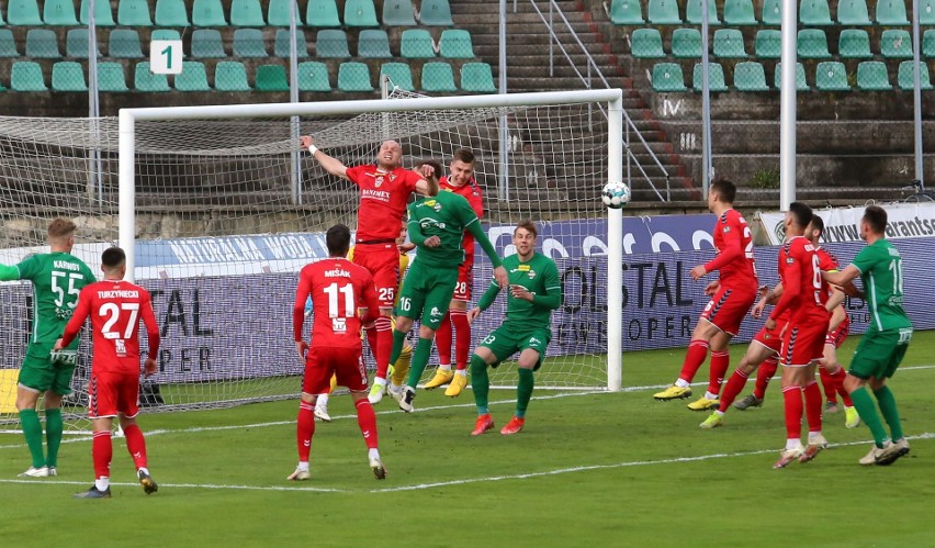 Piłkarze Zagłębia Sosnowiec przegrali trzeci mecz z rzędu....