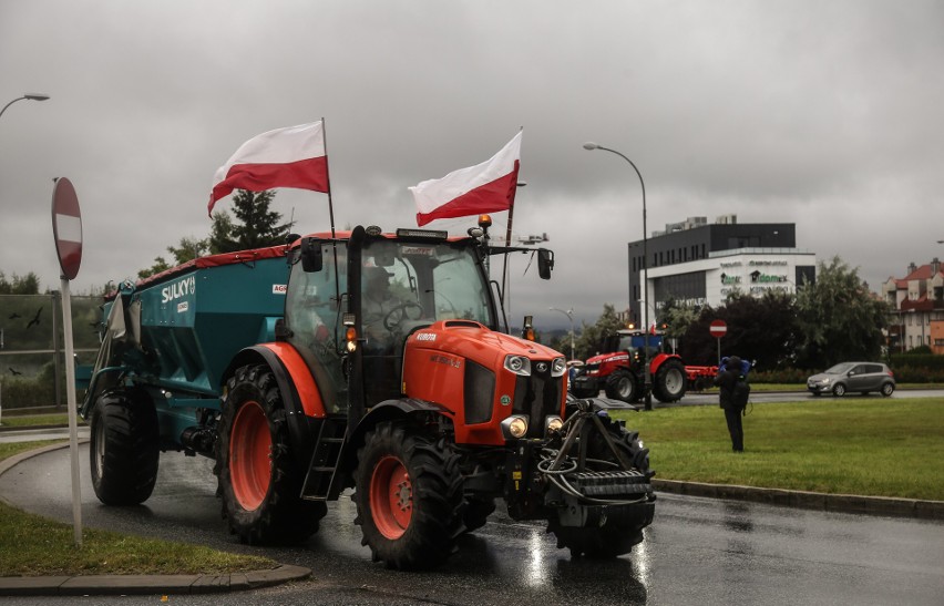 AgroUnia zablokowała dwa ronda w Rzeszowie. Rolnicy domagają...