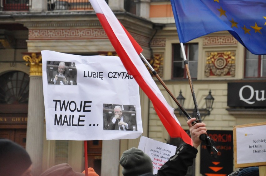Wrocław: Komitet Obrony Demokracji znów na placu Solnym