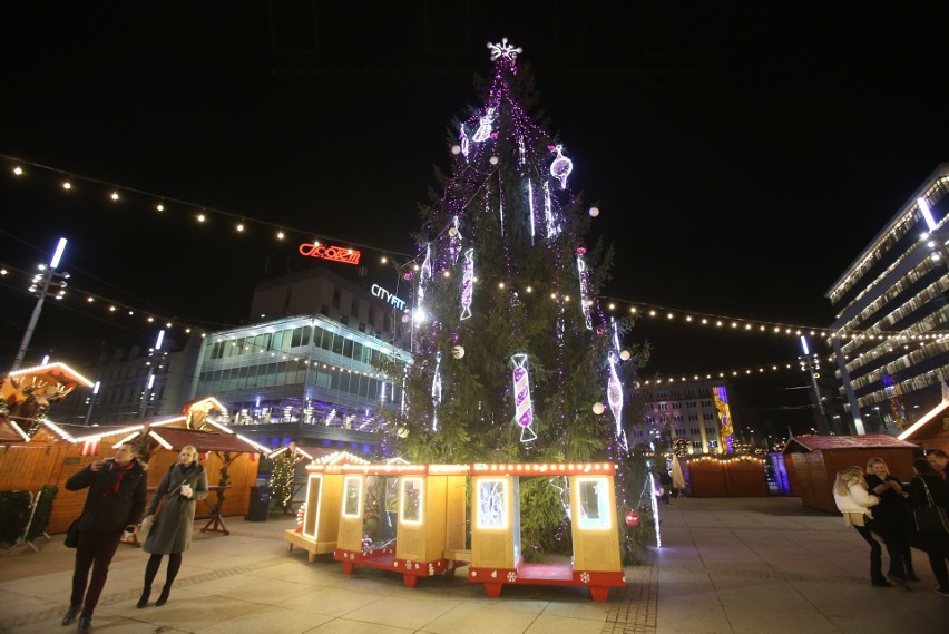 Świąteczne dekoracje w Katowicach w grudniu 2018