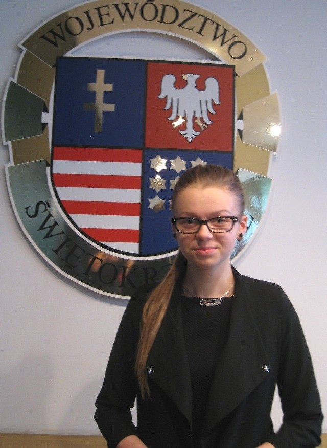 Kamila Czapla, gimnazjalistka z Kazimierzy Wielkiej, została laureatką świętokrzyskiego konkursu historycznego dla młodzieży.
