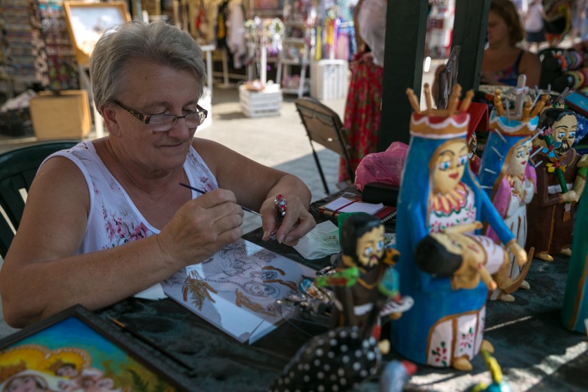 Odwiedź Targi Sztuki Ludowej na Rynku Głównym w Krakowie [GALERIA, PROGRAM]