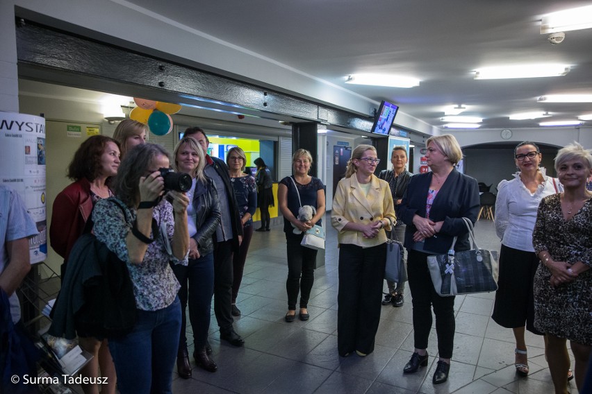 Wernisaż wystawy Pracowni Fotograficzno-Dziennikarskiej ze Stargardzkiego Centrum Kultury [ZDJĘCIA, WIDEO]