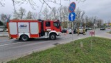 Bielsko-Biała. Kolizja dwóch samochodów na ulicy Warszawskiej. Zablokowany pas w kierunku Katowic