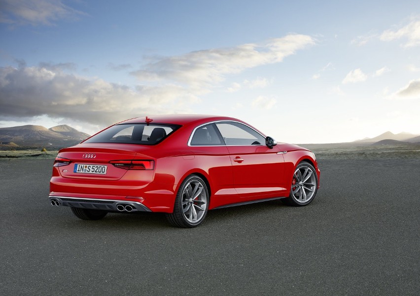 Audi S5 Coupe...