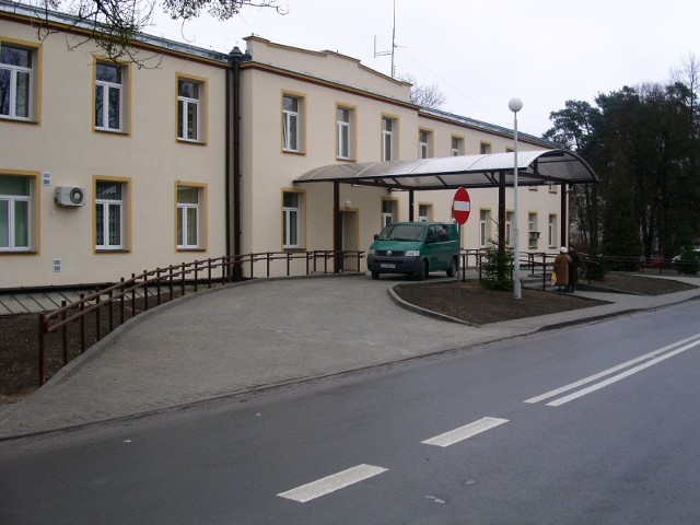 Budynek szpitala przy ulicy Harcerskiej w Pionkach znów jest placówką „niecovidową”.