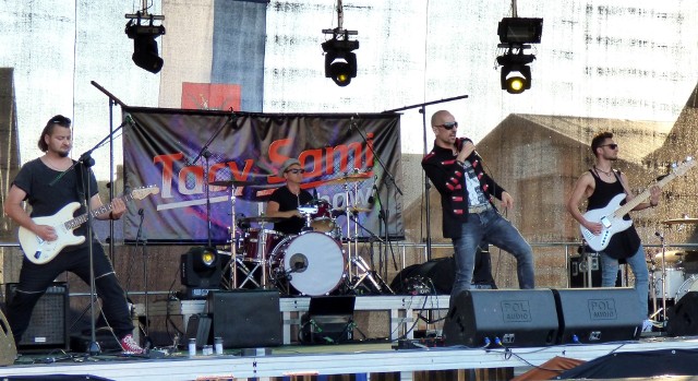 Zespół Hit Boyz - Tacy Sami zagra w niedzielę jako gwiazda Festynu Rodzinnego 2018 w Szańcu koło Buska-Zdroju.