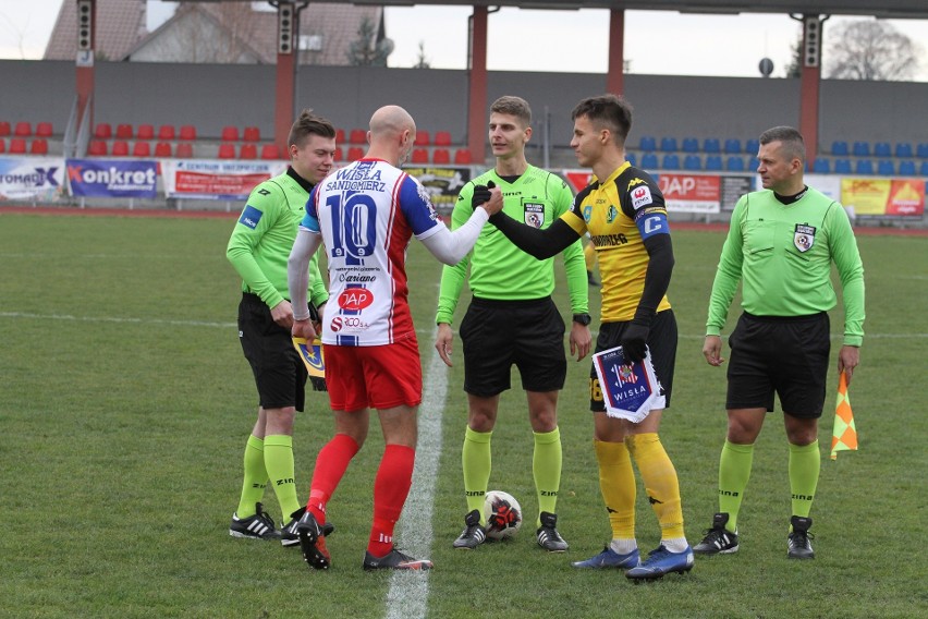 3 liga. Krzysztof Zawiślak i Dariusz Brągiel zapewnili zwycięstwo Wiśle Sandomierz w derbowym starciu z Siarką Tarnobrzeg [RELACJA, ZDJĘCIA]