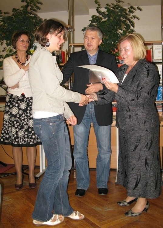 Katarzyna Machowicz odbiera nagrodę