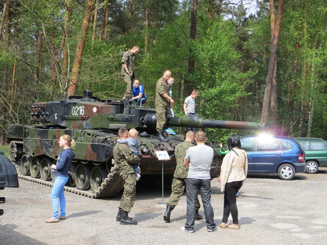 Podczas festynu można było podziwiać m.in. leoparda należącego do 10. Brygady Kawalerii Pancernej w Świetoszowie.