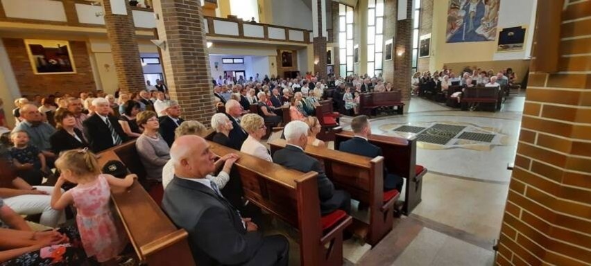 Ponad pięćdziesiąt par z Ełku odnowiło przysięgę z okazji 50-lecia ślubu