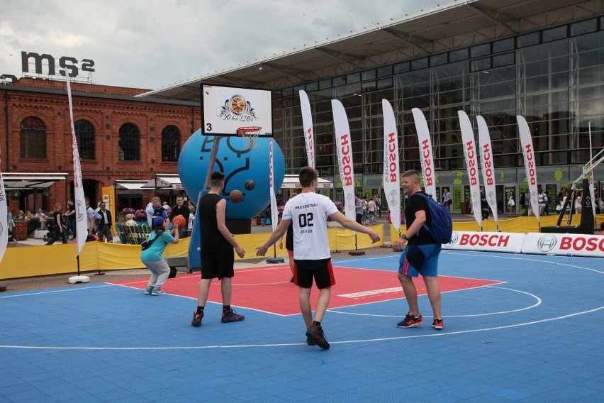 Basketmania 2015 na rynku Manufaktury. Święto koszykówki w Łodzi [ZDJĘCIA, FILM]