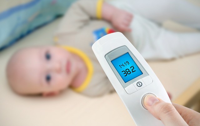 Termometr bezdotykowy jest najlepszy do pomiaru temperatury u dzieci.