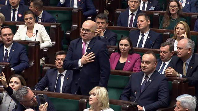 Tomasz Zimoch (PL2050) składa zaprzysiężenie poselskie.