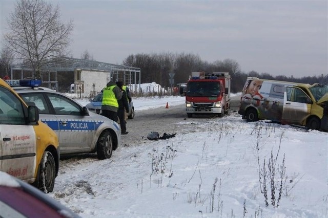 Ciężarówka zderzyła się z samochodem dostawczym. Do wypadku doszło w pierwszej połowie grudnia.