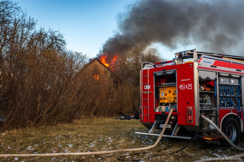 Tragiczny pożar w miejscowości Sobieski na Podlasiu. Nie żyje dwóch starszych mężczyzn