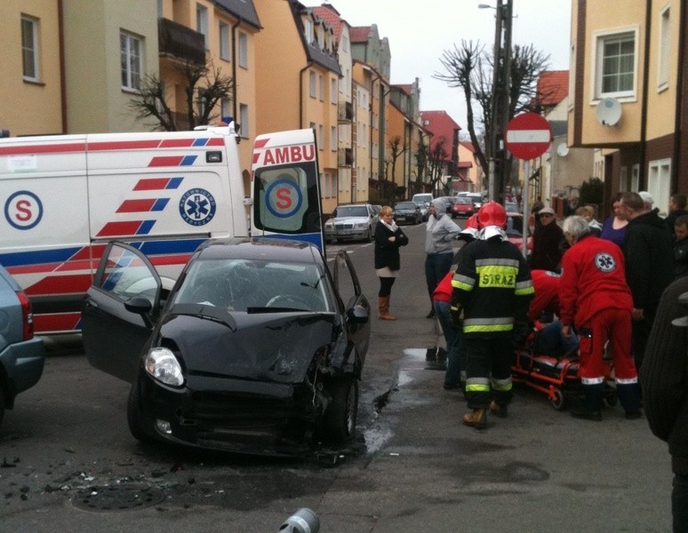 Wypadek w Ustce na skrzyżowaniu ulic Słowiańskiej i...