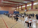 Egzamin ósmoklasisty w powiecie lipskim. Uczniowie zmagali się z matematyką