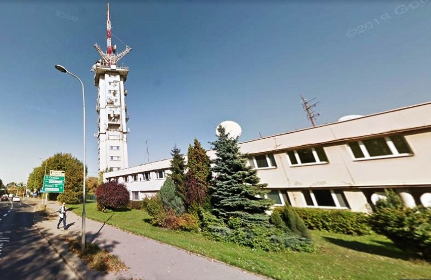 Wieża radiowo-telewizyjna w Bytkowie liczy 110 metrów...