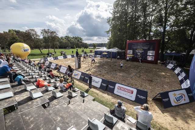 Lotto Plaża Wolności już w niedzielę od południa przyciągała kibiców na trybuny siatkarskiego miasteczka nad Rusałką