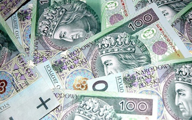 Księgowa ze szkoły w Dobrowie wzięła sobie 2,9 mln złotych