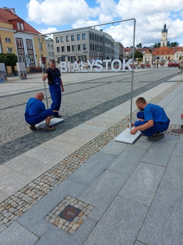 Oszczędne i nowej generacji. Dwie kurtyny wodne na Rynku...