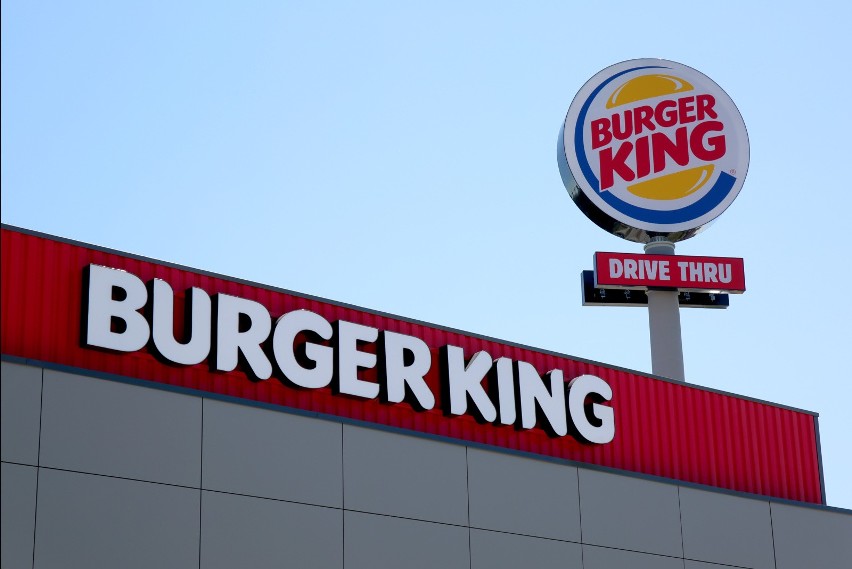 To dość nietypowa akcja promocyjna. Burger King zachęca do...