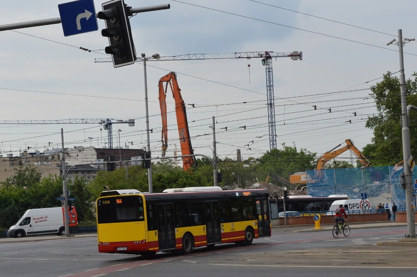 Cuprum zostało zburzone. Budynek powstał pod koniec lat...