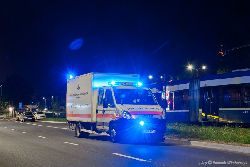 Kraków. Zerwana sieć trakcyjna, uszkodzone torowisko i...