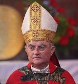 In vitro: Abp Henryk Hoser grozi ekskomuniką. Raczkowski się boi.