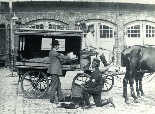 Pierwszy ambulans KPR pojawił się na ulicach Krakowa w 1891 roku