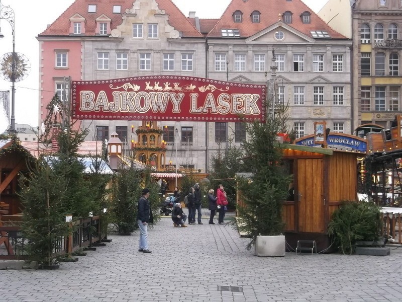 Wrocław: Jarmark Bożonarodzeniowy chętnie odwiedzany (ZDJĘCIA)