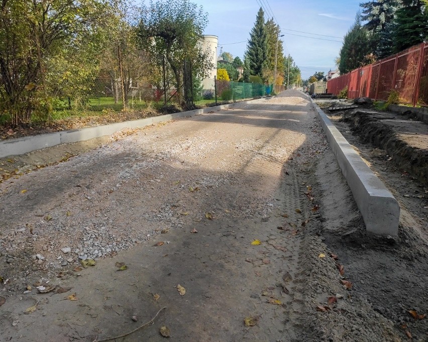 Andrzejów doczekał się remontów 20 ulic. Ruszają prace na ul. Mierniczej. ZDJĘCIA