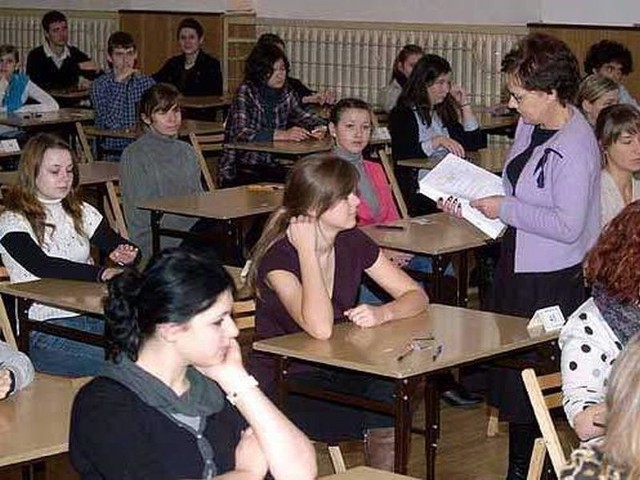 Uczniowie zdawali dzisiaj próbny egzamin dojrzałości.