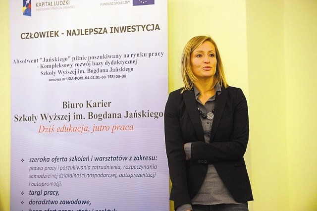 Dr Diana Rokita-Poskart zaprezentowała wyniki badań nt. zamiarów i oczekiwań absolwentów na rynku pracy. (fot. Paweł Stauffer)