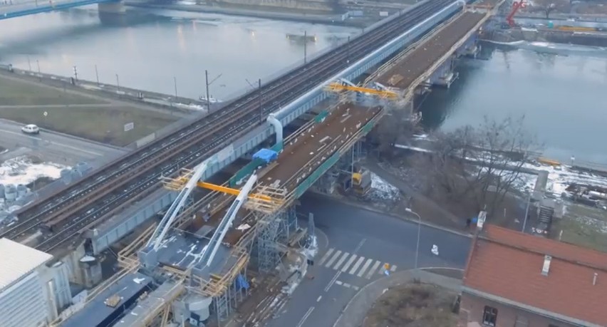 Nowy most na Wiśle w Krakowie. Rusza najważniejszy etap [ZDJĘCIA, WIDEO]