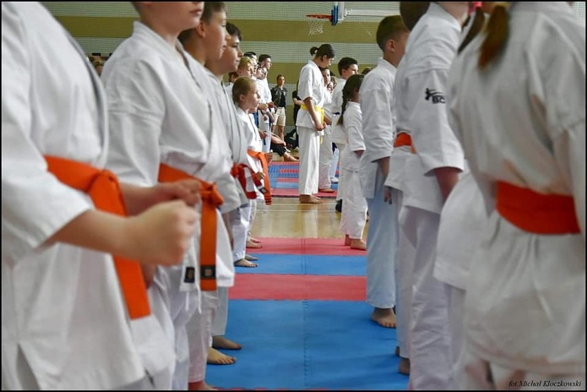 16. Ogólnopolski Turniej Karate Kyokushin w Ostrowi Mazowieckiej. Ostrowscy karatecy na podium. 29.05.2021