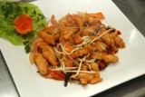 Kurczak na sposób wietnamski. Zobacz galerię zdjęć z przygotowania dania krok po kroku  