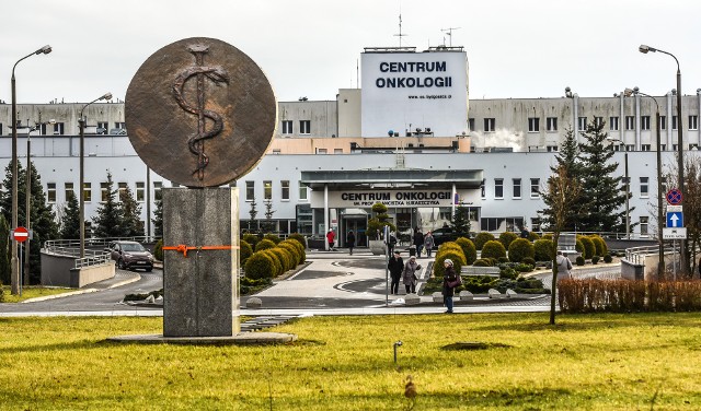 W przeddzień Światowego Dnia Walki z Rakiem odbędą się drzwi otwarte w Centrum Onkologii. Bezpłatne badania w piątek i sobotę  będą też na Starym Rynku