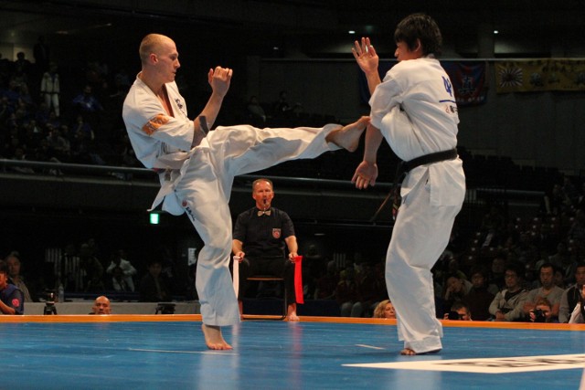 Igor Lamot przegrał w drugiej rundzie z Japończykiem Daiki Kato.