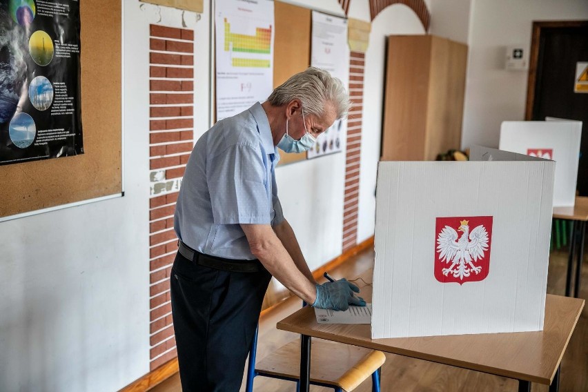 Internauci mają wiele pomysłów, by omijać ciszę wyborczą, np. przez internetowe "zakupy" warzyw