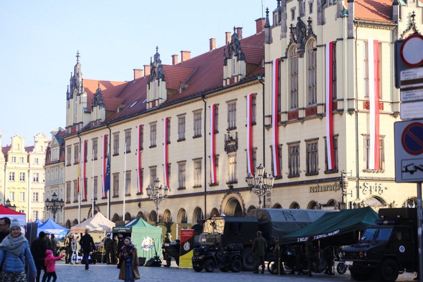 Wrocław jest dziś biało-czerwony. Świętujemy 103. rocznicę odzyskania niepodległości