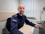 Policjant rekordzista z Wejherowa. Dzielnicowy Bartłomiej Pipka przez 9 miesięcy zatrzymał aż 94 osoby poszukiwane